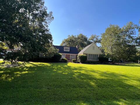 Immaculate executive home!