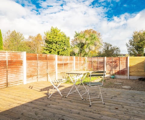 Cozy 2 bedroom flat & garden