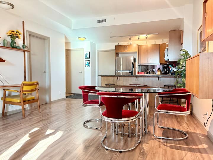 Vintage Mcm - 1 Bd 1 Bth, Ug Parking - Calgary