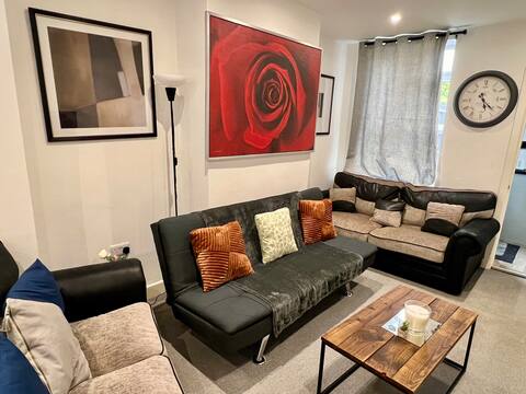 4 Bedroom Terrace House