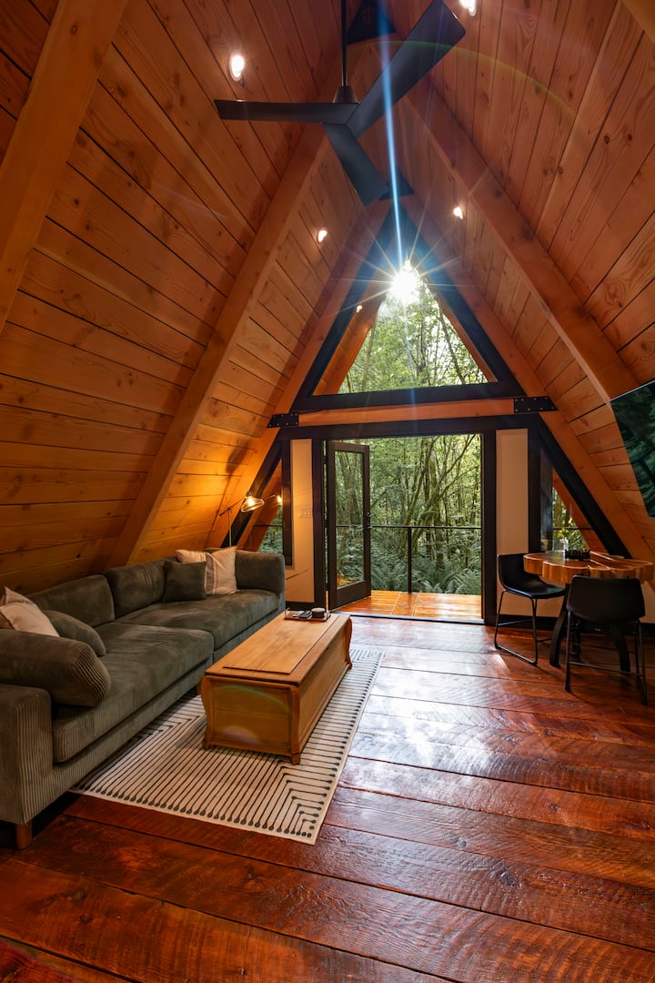 The A-frame - Luxurious Cabin W/ Sauna On 80 Acres - Lake Stevens, WA