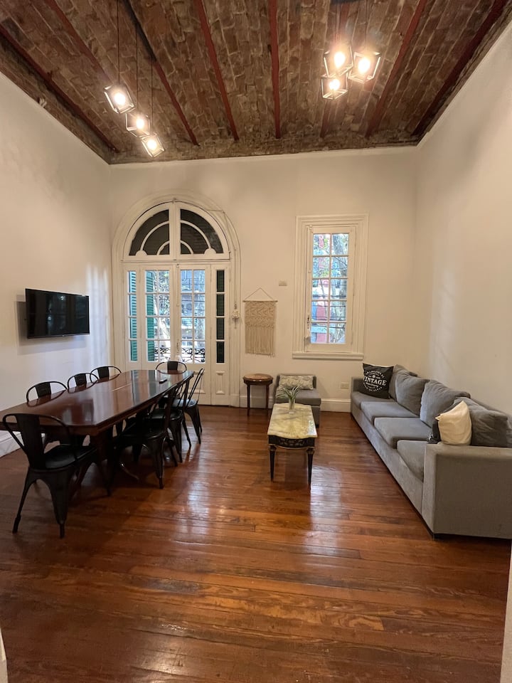 Дом в колониальном стиле с 5 спальнями в Almagro