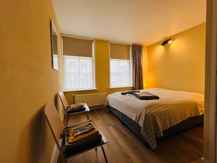 Dhomë gjumi për 2 persona në katin përdhes