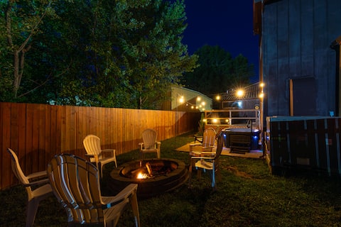 Hot Tub+Firepit+Corn Hole+BBQ+Game Room+Spa Bath