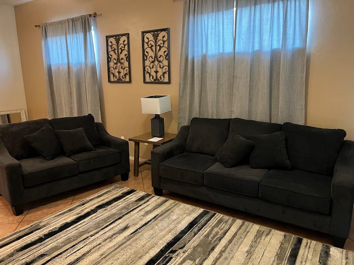 Entire Home In Gated Community - Marana, AZ