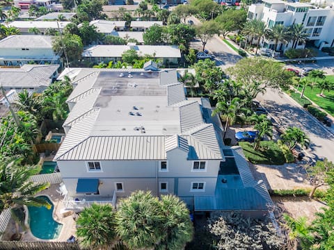Top Airbnb: Guest Fav · Heated Pool · 5 Min Walk to Beach in Lauderdale By The Sea