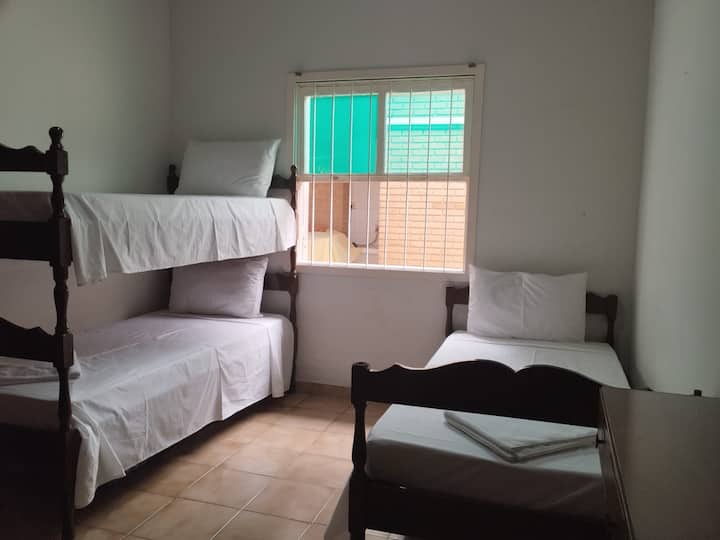 საძინებელი 4