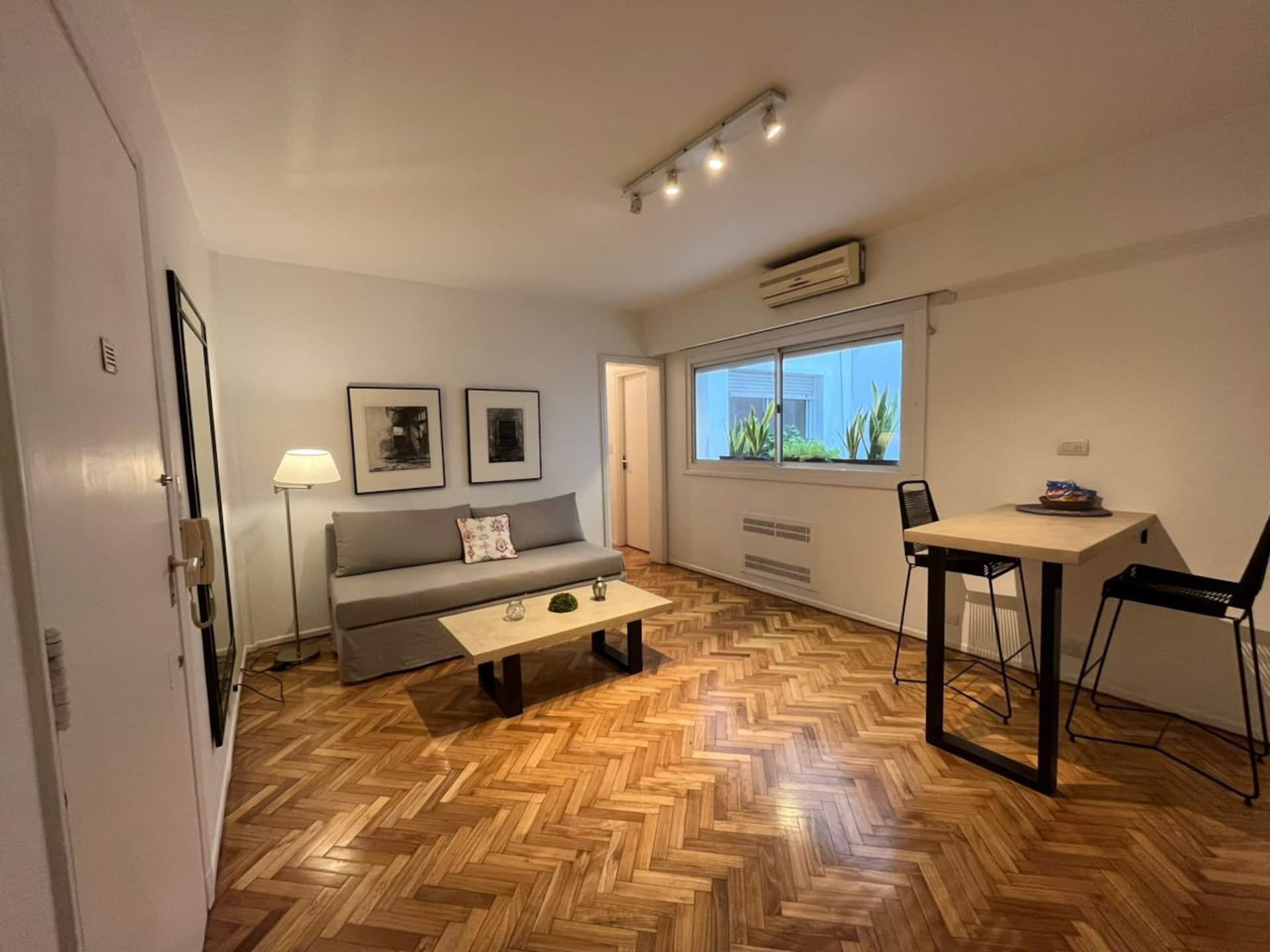 Two-room apartment in Retiro