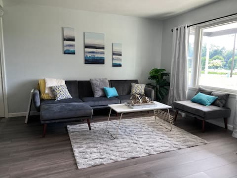 Minutes to Grand Park & Carmel!