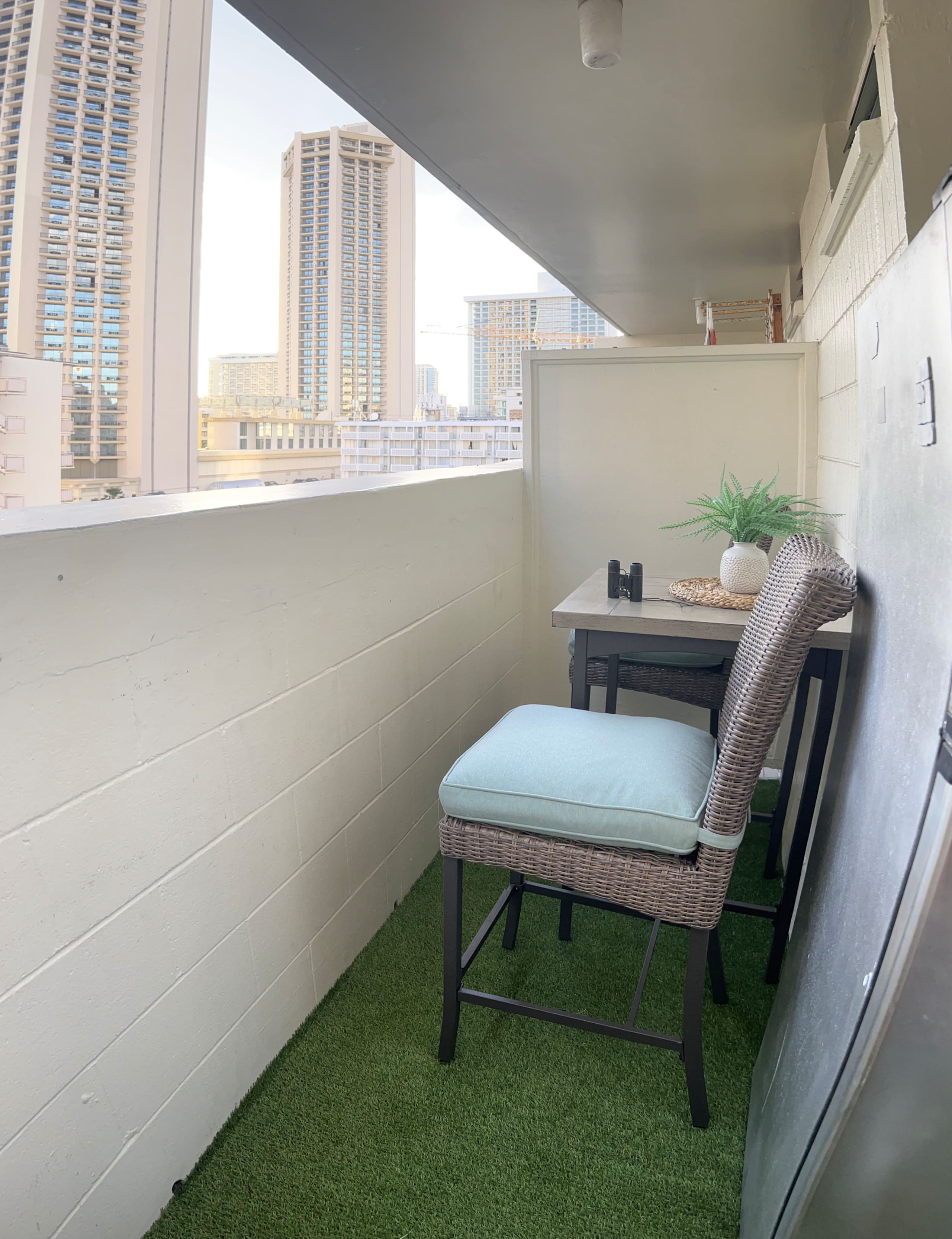 Condo in Honolulu · ★4.82 · Studio · 2 beds · 1 private bath - Image 23