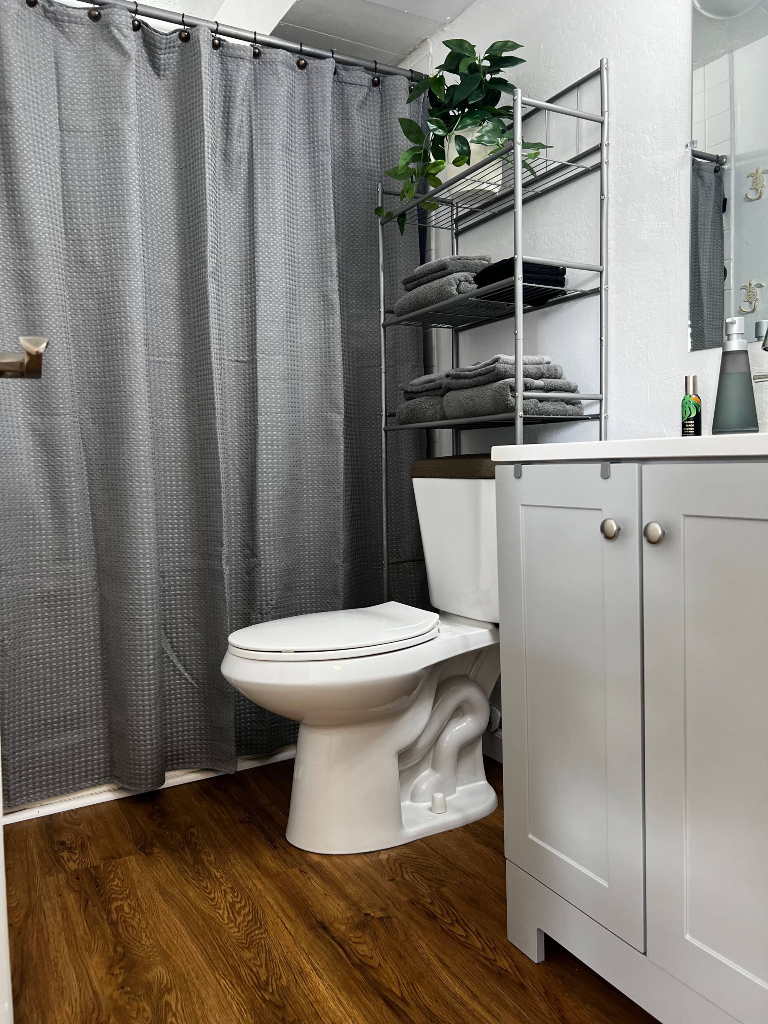 Condo in Honolulu · ★4.82 · Studio · 2 beds · 1 private bath - Image 7