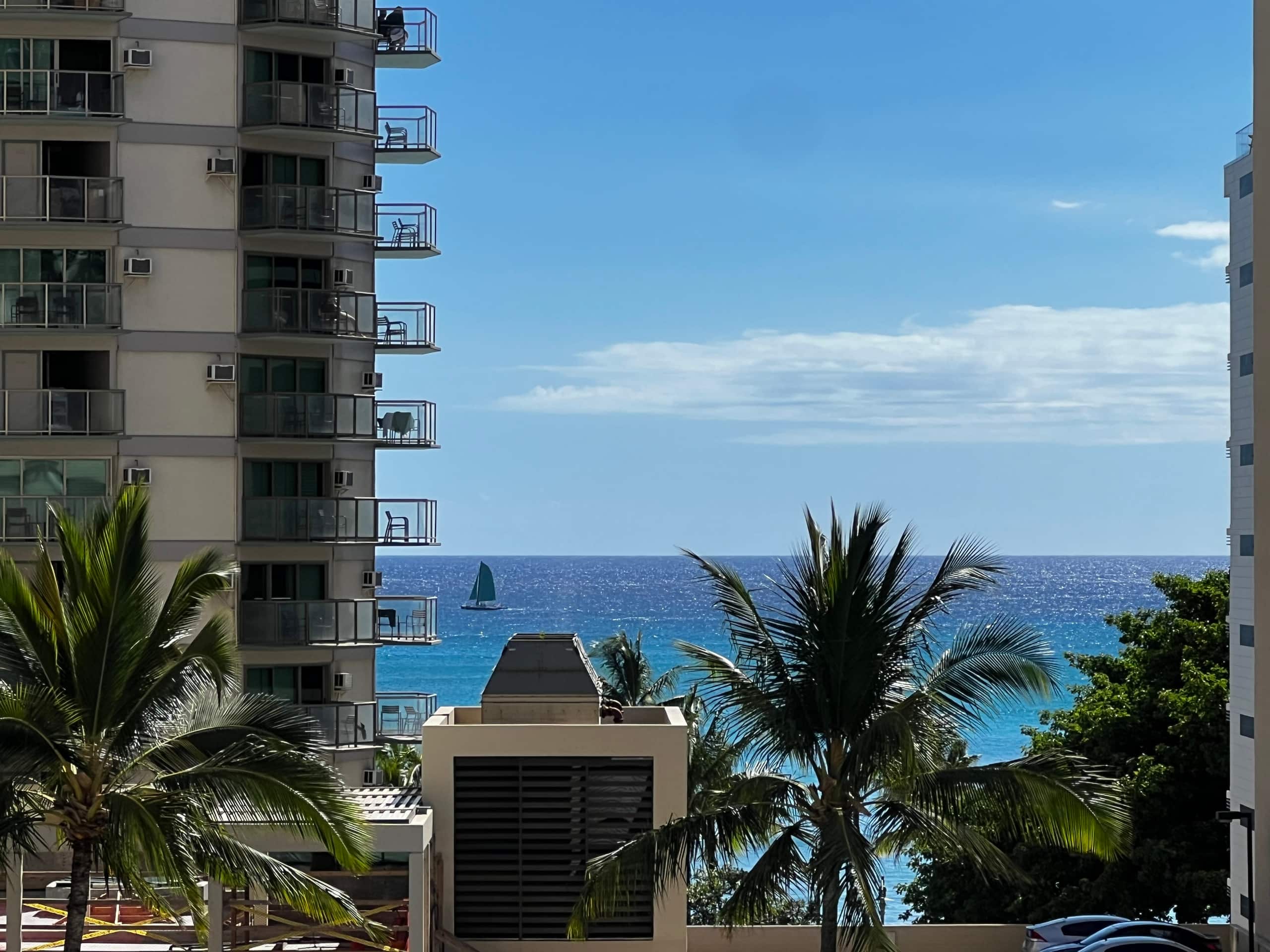 Condo in Honolulu · ★4.82 · Studio · 2 beds · 1 private bath - Image 15