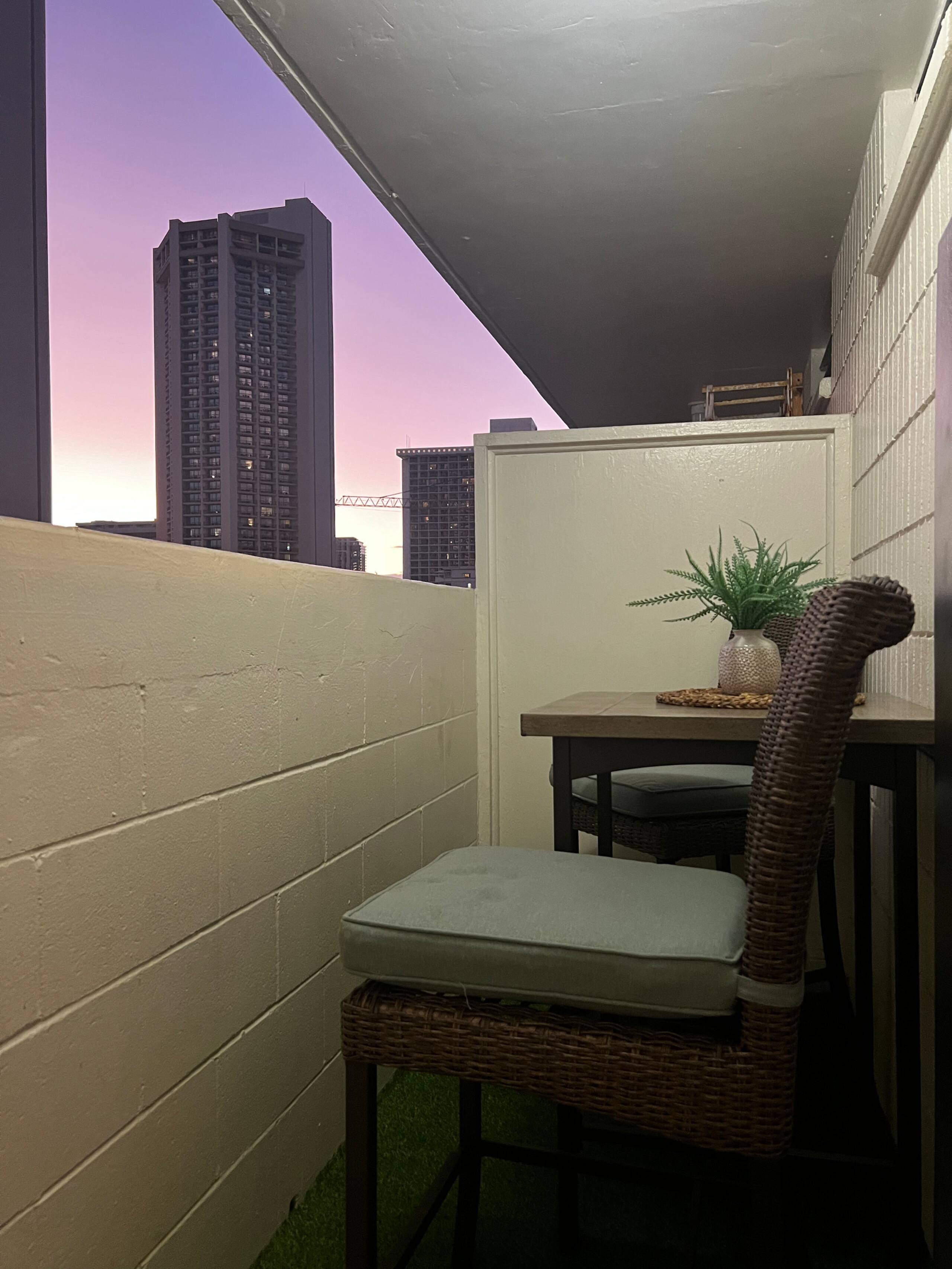 Condo in Honolulu · ★4.82 · Studio · 2 beds · 1 private bath - Image 24