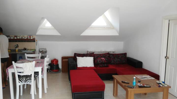 Site Içinde Havuzlu 1+1 Daire - ケメル