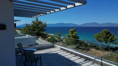 Paradise Cove, Theologos 2