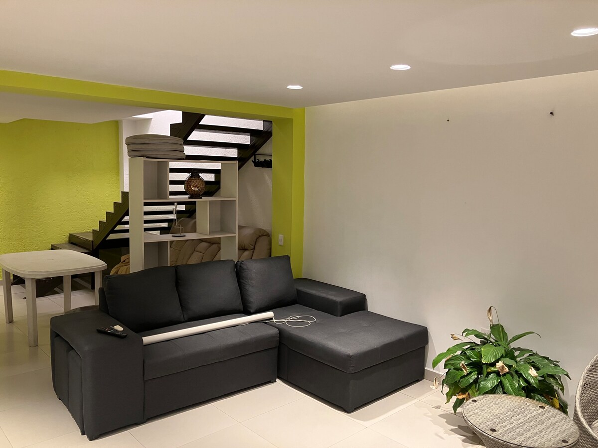 Anuncio de Airbnb popular: Escape to Ajusco: house with garden and pool. en Colonia Fuentes Brotantes