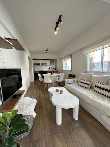 Costa Bond Properties managed Airbnb listing 1