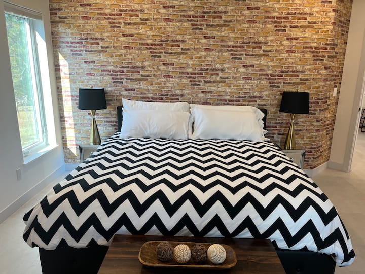 Hermitage GuesthouseNew construction! Houses for Rent in Belle