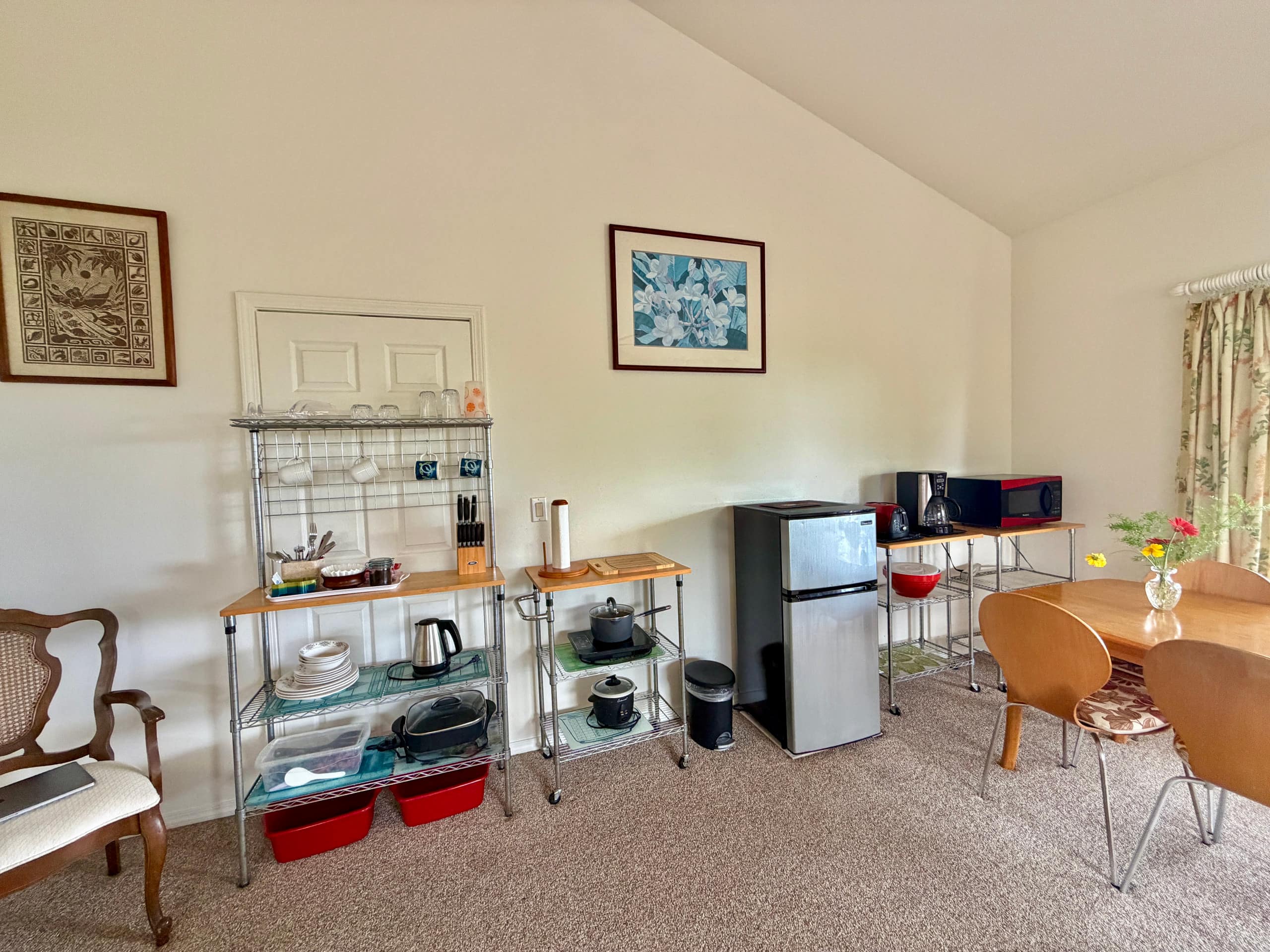 Home in Kailua-Kona · ★4.92 · 1 bedroom · 3 beds · 1 private bath - Image 3