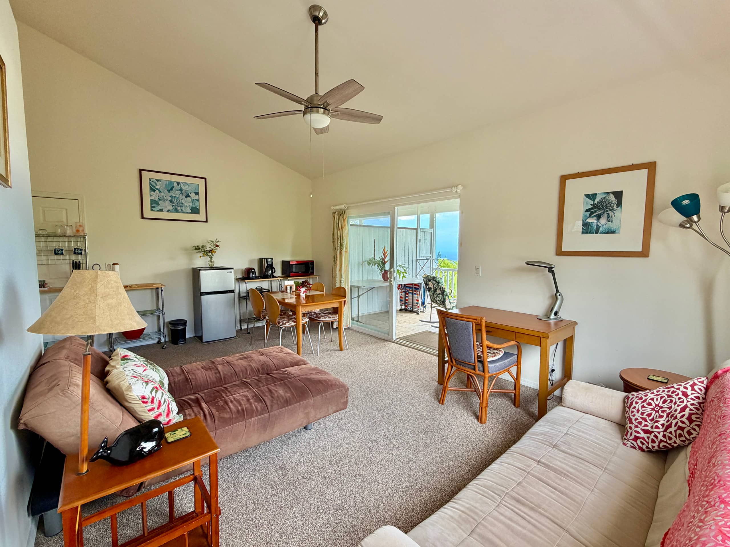Home in Kailua-Kona · ★4.92 · 1 bedroom · 3 beds · 1 private bath - Image 2