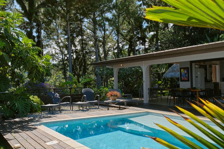 Enjoy Camanukea Lodge