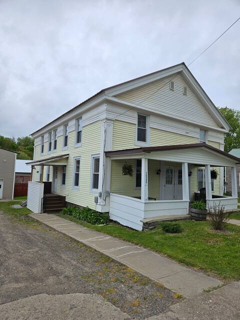 Entire Large House - 2 Separate Units