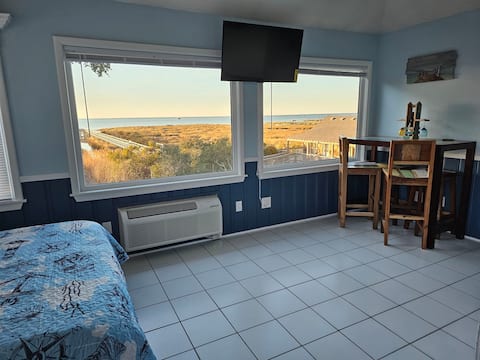 Popular Airbnb listing: Waterfront studio with sound views! in Salvo