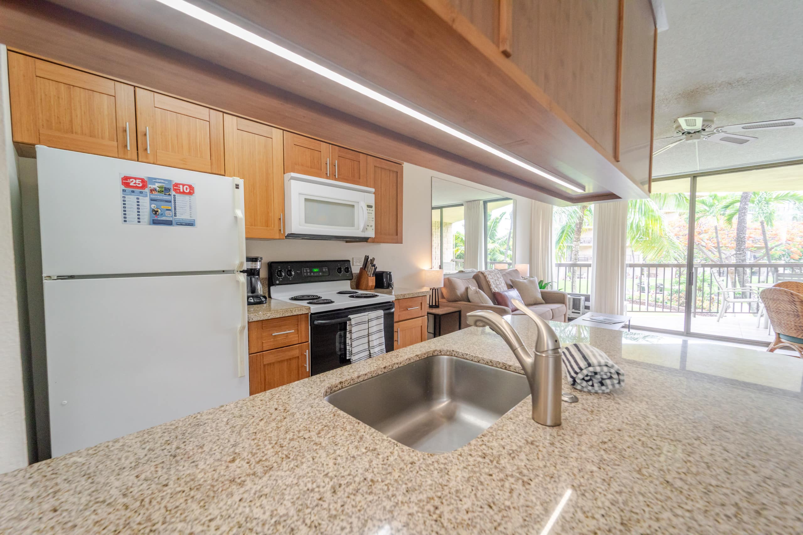 South Maui Beach Front Condo - Image 19