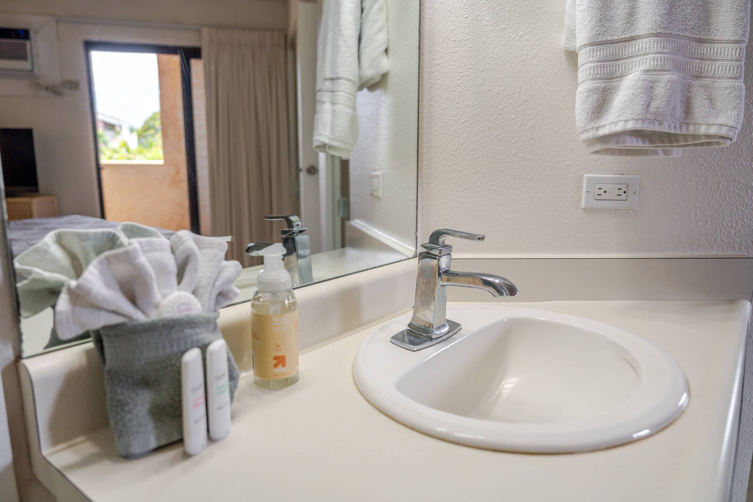 South Maui Beach Front Condo - Image 38
