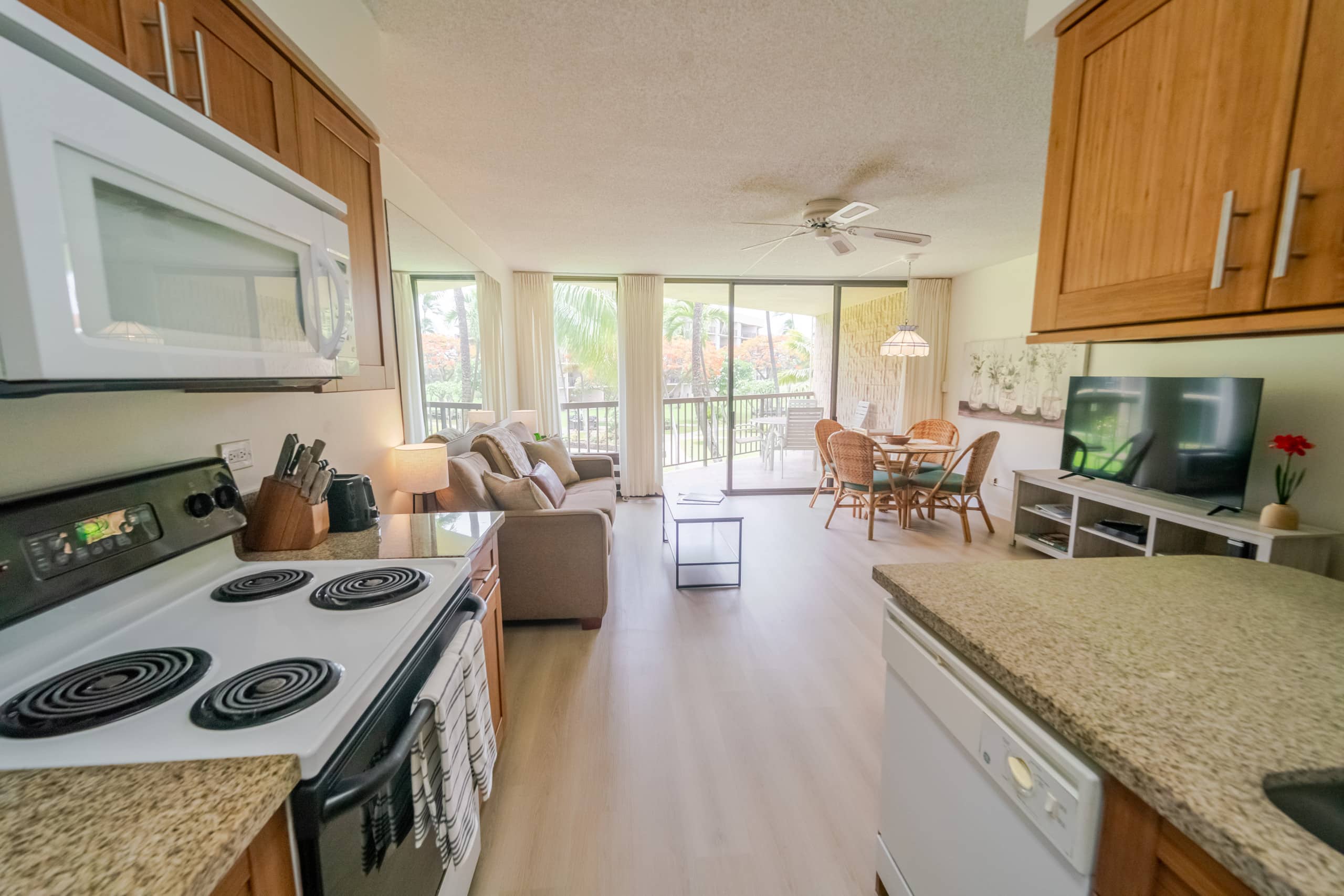South Maui Beach Front Condo - Image 13