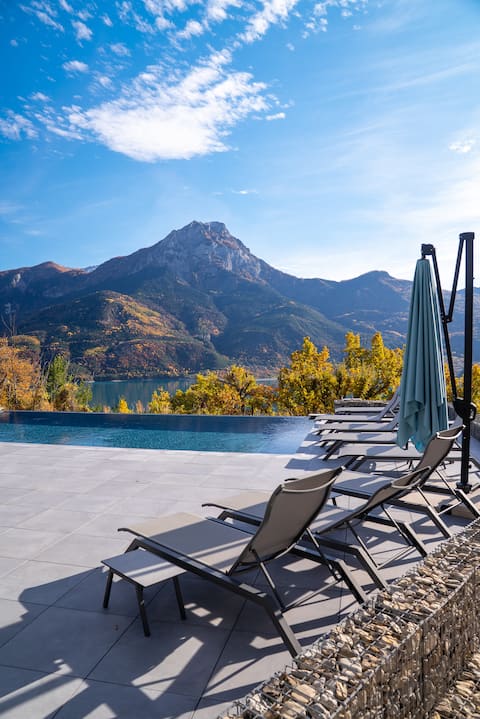 Les Restanques du Lac T3/105, facing the lake