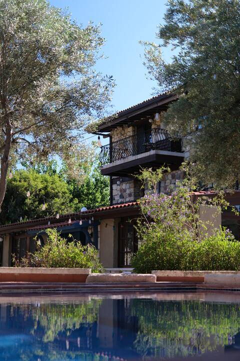 Marquem Cesme Farmhouse - Accommodation & Event