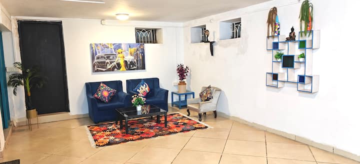 Living room image 7