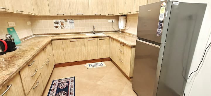 Kitchenette image 3