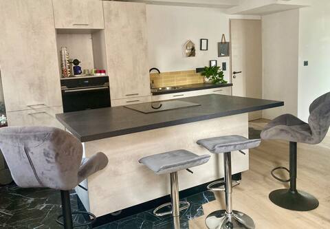 Large and bright apartment
