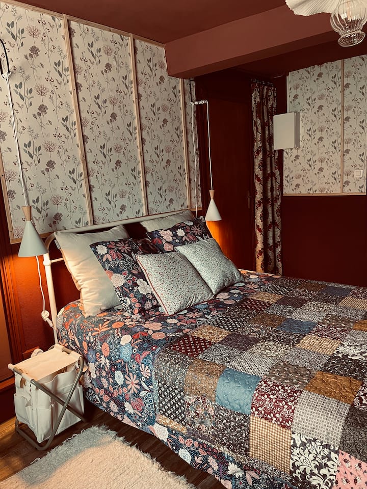 เตียงของคุณสำหรับวันหยุด 140 คูณ 190 พร้อมหมอนนุ่มๆ!