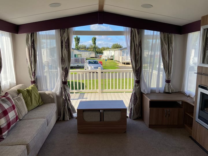 Stunning 8 Berth Caravan, Butlins,skegness - Skegness