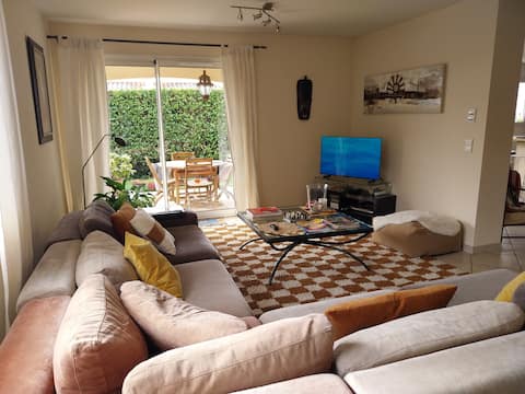 Successful Airbnb property: Guesthouse with pool. in Clermont Ferrand