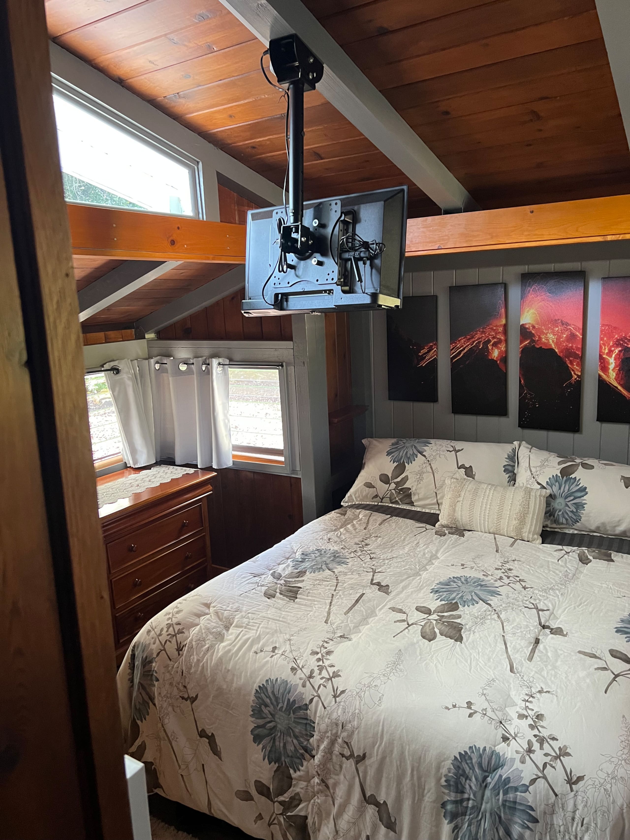 Home in Hilo · ★5.0 · 1 bedroom · 2 beds · 1 private bath - Image 38