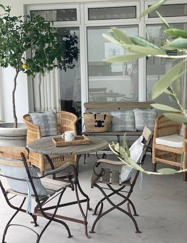 Wine-lands Villa in Golf Estate gallery image 5