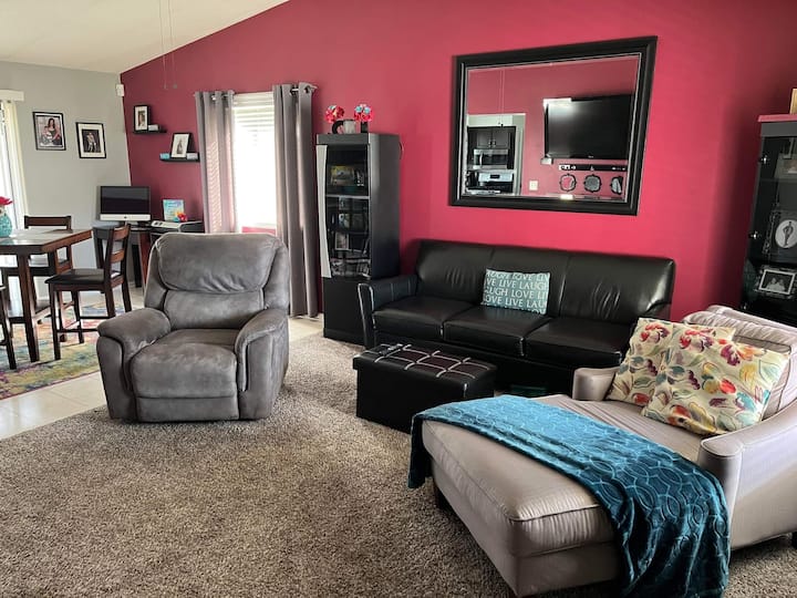 Cheerful Residential Home! - Wyoming