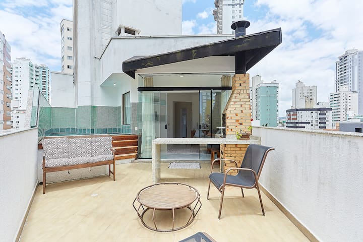 Anfitria Superhost Balneario Camboriu & Curitiba managed Airbnb listing 3