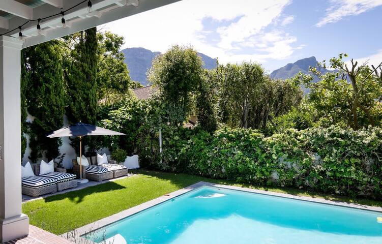 Luxury Mountain View Villa gallery image 2