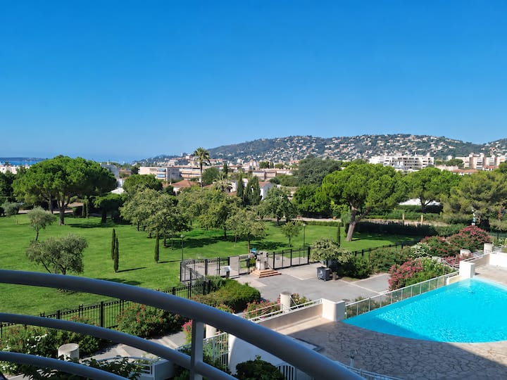 F2 Rénové 200m Mer Piscine Parking Tout à Pied ! - Antibes