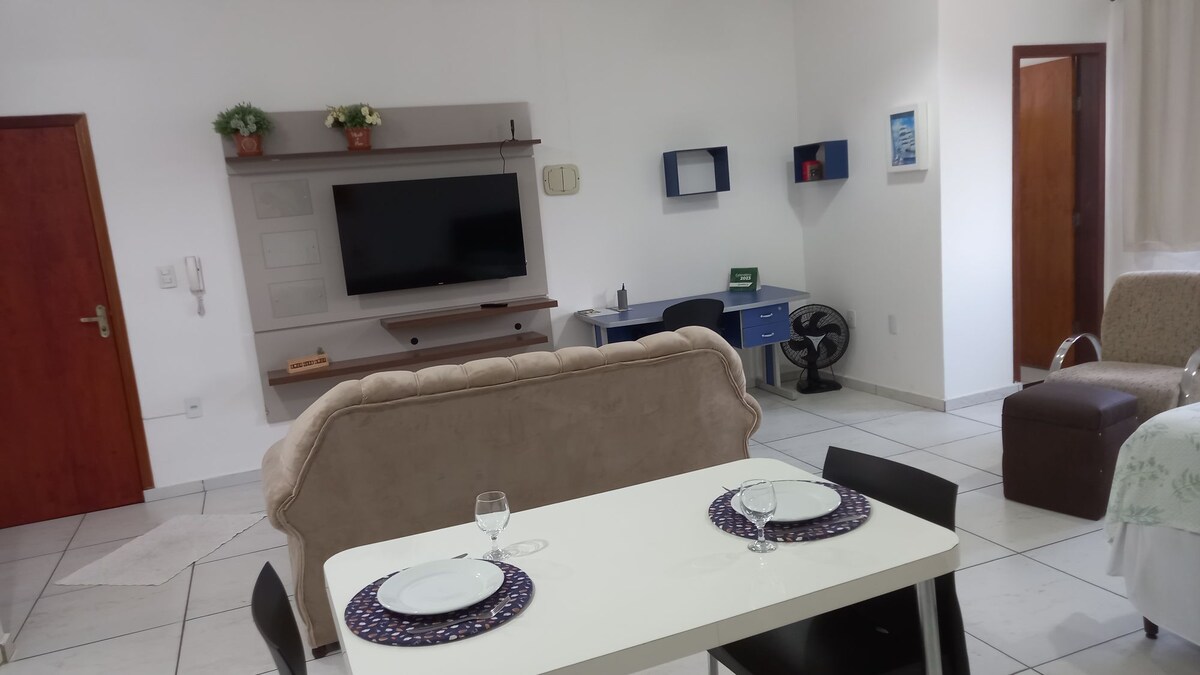 Airbnb em destaque: Nice and practical apartment in the center of Salto em Salto