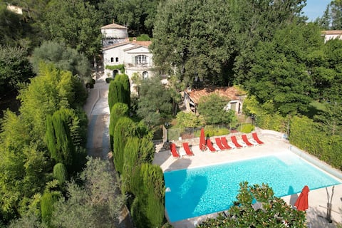 Provencal Villa in Roquefort-les-Pins