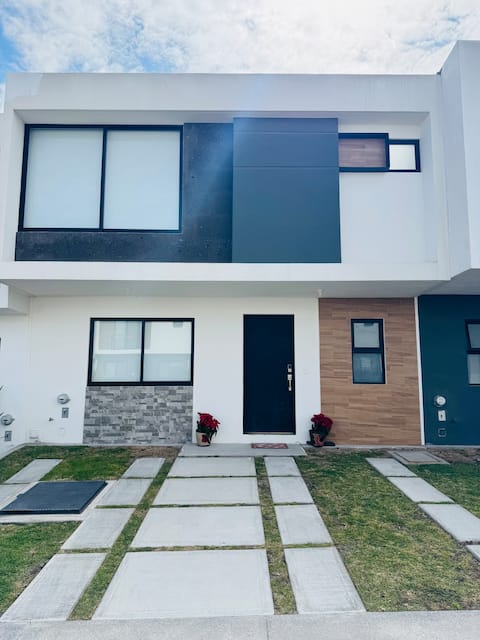 House 45 * Querétaro * Zákia Residencial