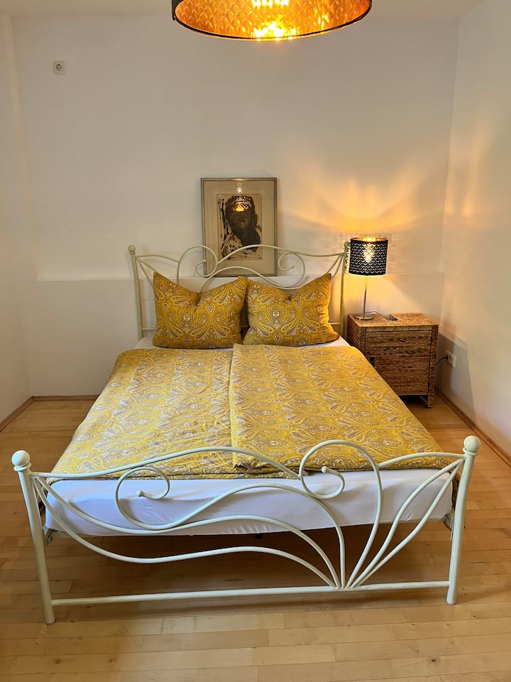 Spálňa 2 140 cm lôžko 