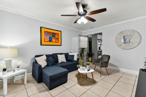 Top performing Airbnb: “Tropical Retreat near Tampa’s Best” in Carver City/Lincoln Gardens