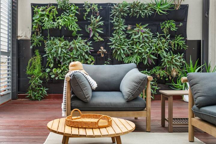 Live like a local Mosman Park between river & sea